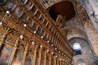Larnaca, Kıbrıs - 2 Kasım. 2018. İkonostasisin St Lazarus kilise içinde