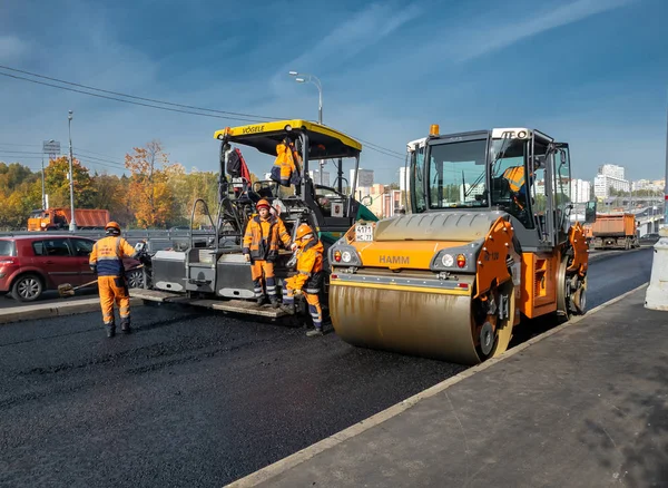 Moscow Russia October 2018 Asphalt Pavement Repair Using Asphalt Paver — Stock Photo, Image