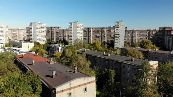 Voo sobre a área de dormir Zelenograd em Moscou, Rússia — Vídeo de Stock