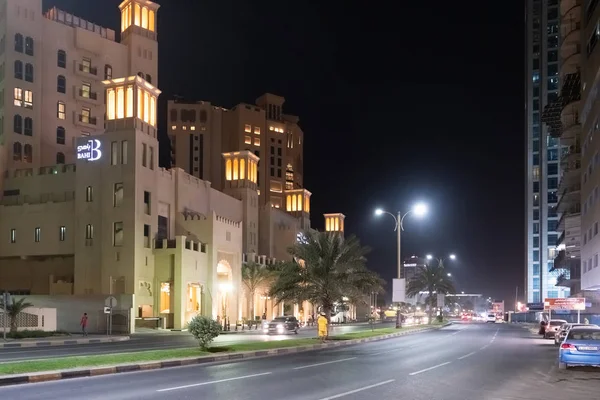 Ajman, Emiratos Árabes Unidos - 6 de abril. 2018. Calle Sheikh Humaida bin Rashid al-Nuaimi — Foto de Stock