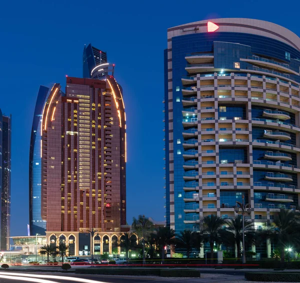 Abu Dhabi, Emirados Árabes Unidos 30 de março. 2019.O Hotel Bab Al Qasr e o Palácio Khalidiya Rayhaan By Rotana hotel — Fotografia de Stock