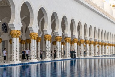 Abu Dabi, BAE-31 Mart. 2019. Şeyh zeyd büyük Camii Colonnade parçası