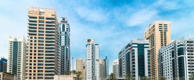 Dubai, Bae - 2 Nisan. 2019. Dubai Marina gökdelenler ünlü moda alan