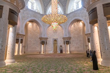Abu Dabi, Bae - 2 Nisan. 2019. Şeyh Zeyd Ulu Camii kapalı