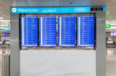Dubai, Bae - 2 Nisan. 2019. Departure Scoreboard it Dxb uluslararası havaalanı