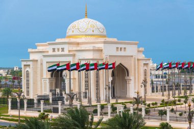 Abu Dabi Emirliği Başkanlık Sarayı Kemer ana girişi, Bae