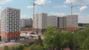 Moskova, Rusya -7 Mayıs. 2019. Pik'in inşa ettiği konutlar Rusya'nın en büyük inşaat şirketi