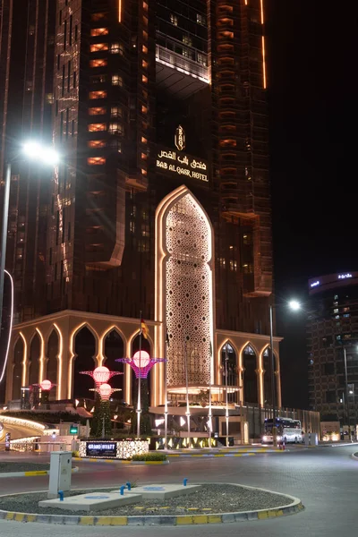 Abu Dhabi, UAE - March 30. 2019.The Bab Al Qasr Hotel in the night — Stock Photo, Image