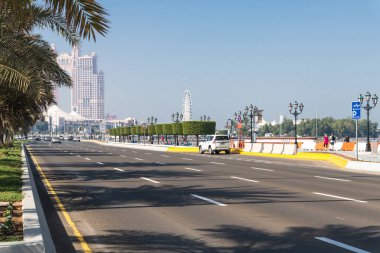 Abu Dabi, Bae - 29 Mart. 2019. Marine Mall'a bakan dolgu