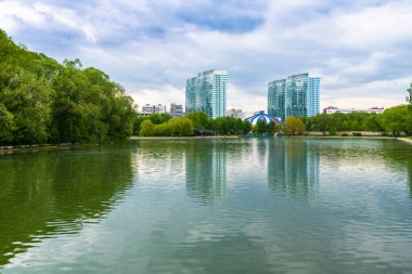 Moskova, Rusya - 15 Mayıs. 2019. Dostluk Parkı'nda festival havuzları