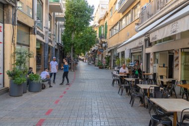 Ayia Napa, Kıbrıs - 4 Kasım. 2018. Eski kentte Yaya Ledras caddesi