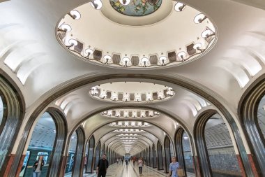 Moskova, Rusya -12 Mayıs. 2018. İçişleri metro istasyonu Mayakovskaya. Görüş