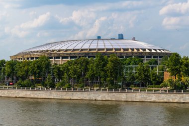 Moskova, Rusya -28.Mayıs 2019. Serçe Tepeleri'nden Luzhniki Grand Sports Arena manzarası