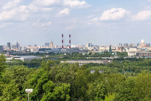 Panorama de Moscú desde Sparrow Hills, Rusia — Foto de Stock
