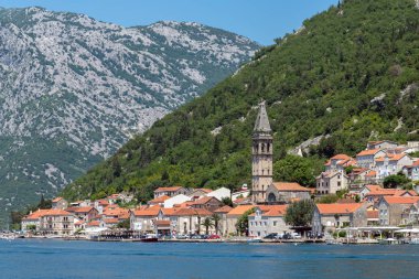 Karadağ'ın Kotor körfezinde Perasti antik kenti