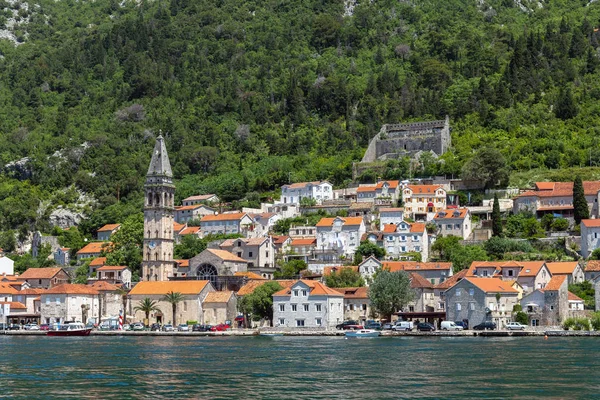 Perast ősi város Kotor öbölben Montenegróban — Stock Fotó