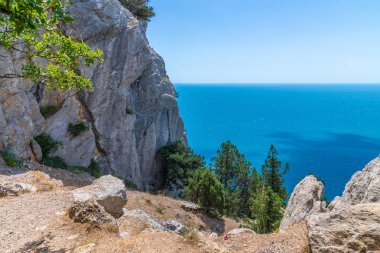 Kırım'da Karadeniz ile Bir Kedi Dağı'nda Manzara