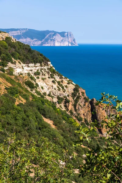 Landschaft der Meeresküste auf der Krim. Umhang — Stockfoto