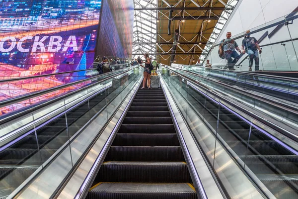 Moscow, Russia - June 26. 2019. Escalator in Sheremetyevo International Airport, new terminal B — Stock Photo, Image