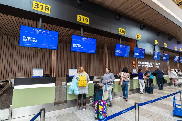 Moscow, Russia - June 26. 2019. Hall with check-in counters in Sheremetyevo International Airport, new terminal B — Stock Photo, Image