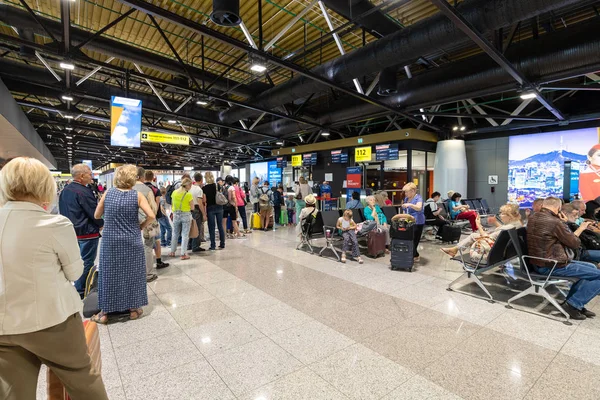Moscow, Russia - June 26. 2019. Departure Interior in Sheremetyevo International Airport, new terminal B — Stock Photo, Image