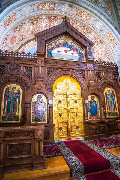 Foros. Crimea - June 9. 2019. Iconostasis of Church of the Resurrection — Stock Photo, Image