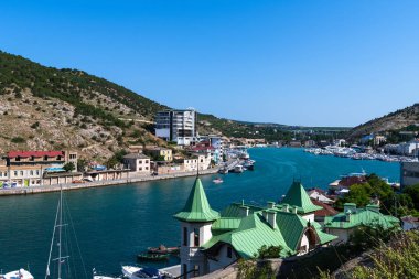 Sivastopol, Kırım - 3 Temmuz. 2019. Tepeden Balaklava Körfezi