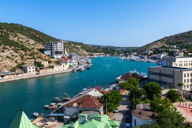 Sivastopol, Kırım - 3 Temmuz. 2019. Tepeden Balaklava Körfezi