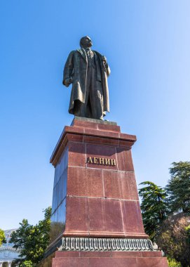 Yalta, Kırım -26 Haziran. 2019 Monument Lenin - Rusya'da 1917 Ekim Sosyalist Devrimi'nin organizatörü ve lideri.