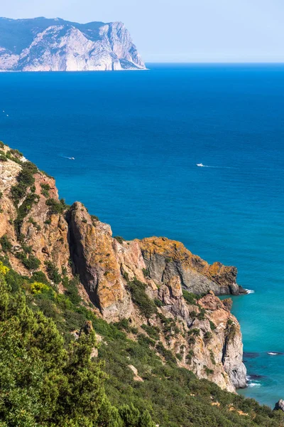 Landschaft der Schwarzmeerküste auf der Krim. Umhang — Stockfoto