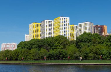 Khimki şehrinde Levoberezhnyy ilçe Cityscape. Rusya