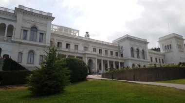 Livadia, Kırım - 10 Temmuz. 2019. Livadia Sarayı - Rus imparatorlarının eski güney ikametgahı