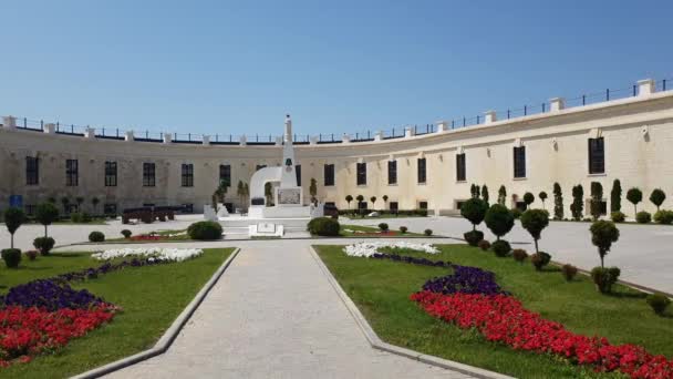 Sewastopol, Krym-3 lipca 2019. Konstantinovskaya Battery-kompleks muzealny i wystawowy — Wideo stockowe
