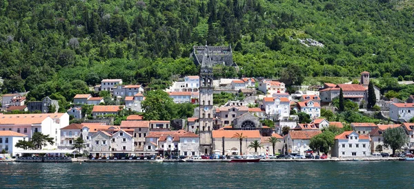 Herceg Novi oraș antic în golful Kotor din Muntenegru — Fotografie, imagine de stoc