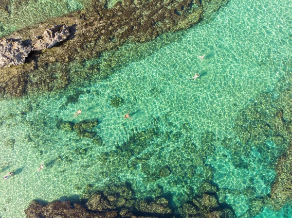 Vue de dessus de la belle mer au large de Protaras, Chypre — Photo