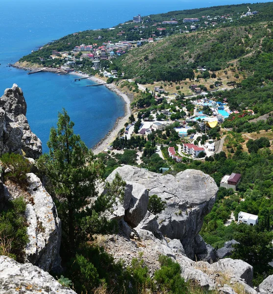 Blick auf die Stadt Simeis vom Koschka-Berg auf der Krim — Stockfoto