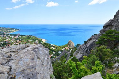 Kırım 'da uçurum Divo ile güzel bir dağ manzarası