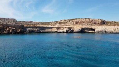 Kıbrıs Rum Kesimi 'nin Protaras kentindeki Cavo Greko' ya deniz manzarası