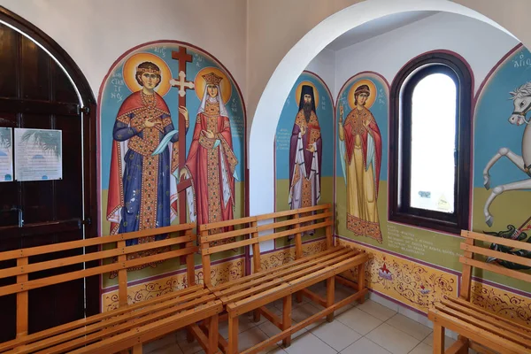 Protaras, Cypr - 6 października. 2019 rok. Wnętrze kościoła św. Mikołaja — Zdjęcie stockowe