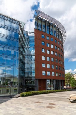 Moskova, Rusya - 2 Haziran. 2019. Garden Ring Caddesi 'ndeki Aurora İş Merkezi