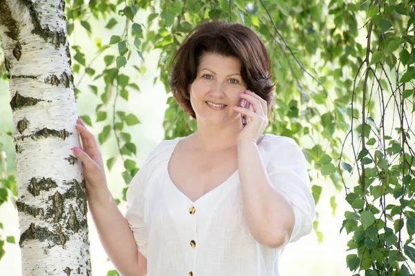 Russian Woman Talking Phone Birch Summer — Stock Photo, Image