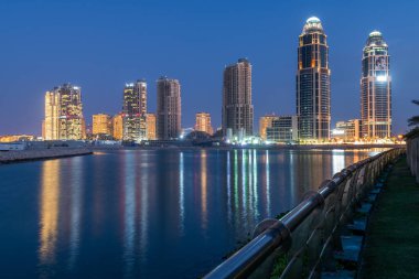 Doha, Katar - 22 numara. 2019. İnci Adası 'ndaki Bölge Qanat Quartier' ı