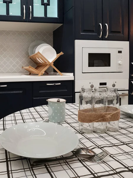 Fragmen Interior Dapur Dengan Meja Makan — Stok Foto