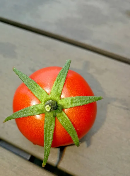 桌上的西红柿 — 图库照片
