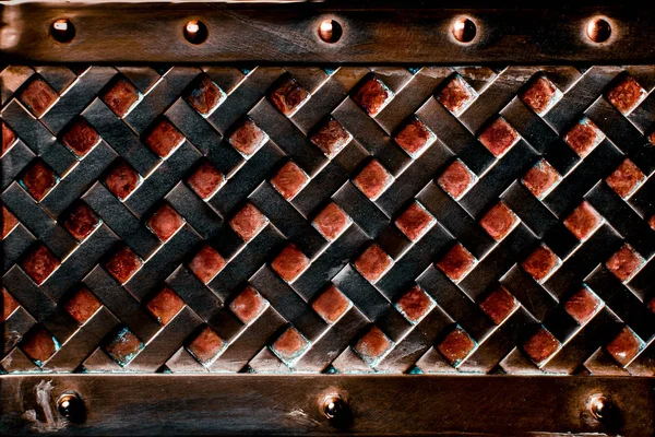 Metalin kafesi yakın çekim.