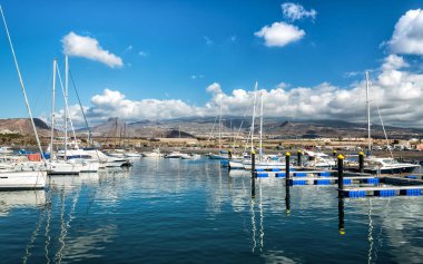 Güzel tekne marina Tenerife 