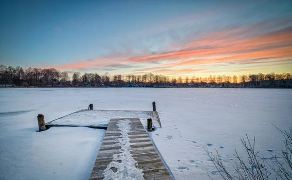 Mooie Winter Daybreak Zweedse Lake — Stockfoto