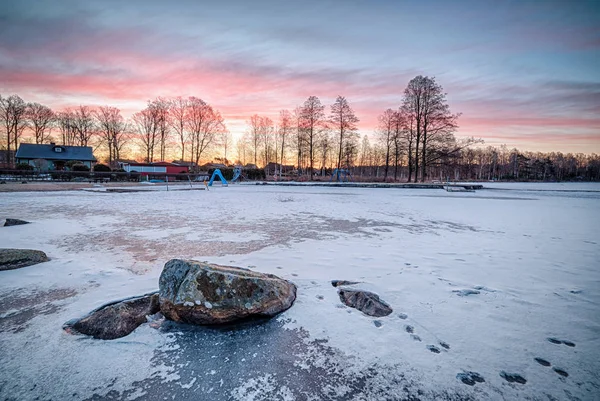 Belo Amanhecer Inverno Sobre Lago Sueco — Fotografia de Stock