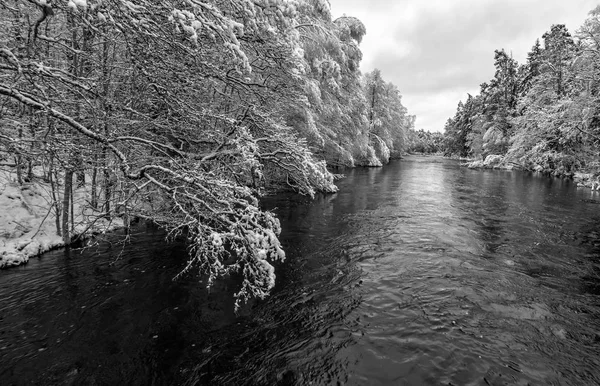 Dramática Vista Del Río Sueco Temporada Invierno —  Fotos de Stock