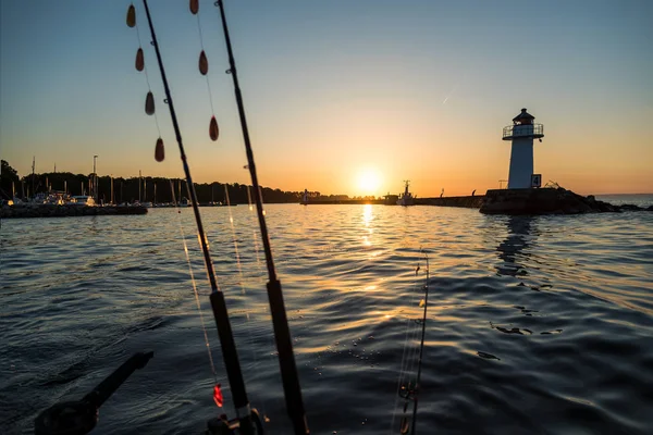 Ранкова Тролейбусна Риболовля Озері Фоні Заходу Сонця — стокове фото
